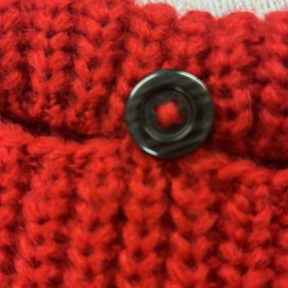 Wooden Ships Red knit scarf with 4 tortoise shell buttons. - Picture 3 of 4